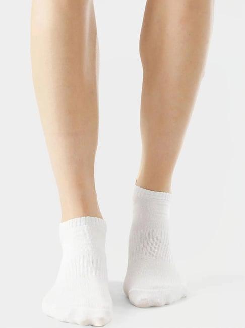 Jockey 7097 Men's Compact Cotton Elastane Stretch Low Show Socks With StayFresh Treatment