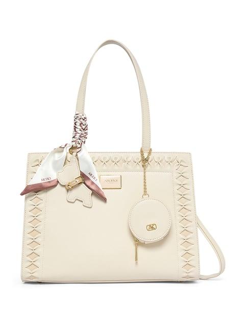 Akiki London Women's Brackley 35 Box Small Handbag