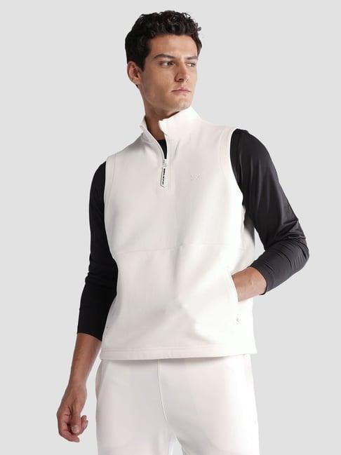 U.S. Polo Assn. Men's White Regular Fit Solid Sleeveless Sweatshirt