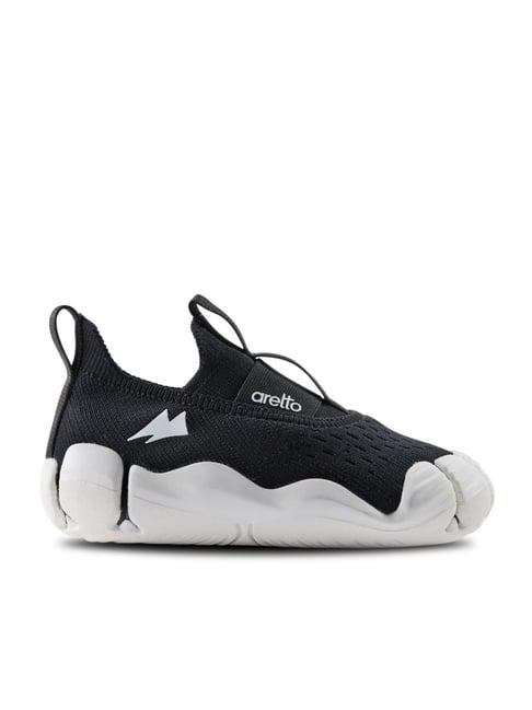 ARETTO Kids Leaps Classic Black Expandable Sneakers