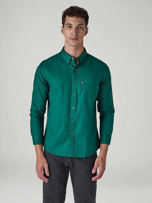 Levi's Men's Solid Slim Fit Oxford Shirt