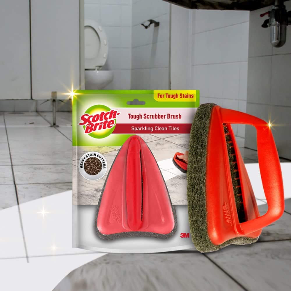 Scotch-Brite Bathroom Tile Scrubber Brush- Cleans Tiles, hard to reach corners, Floors, Tough stain removal, Ergonomic handle for excellent grip, Triangular Head for easy cleaning (Pack of 1)