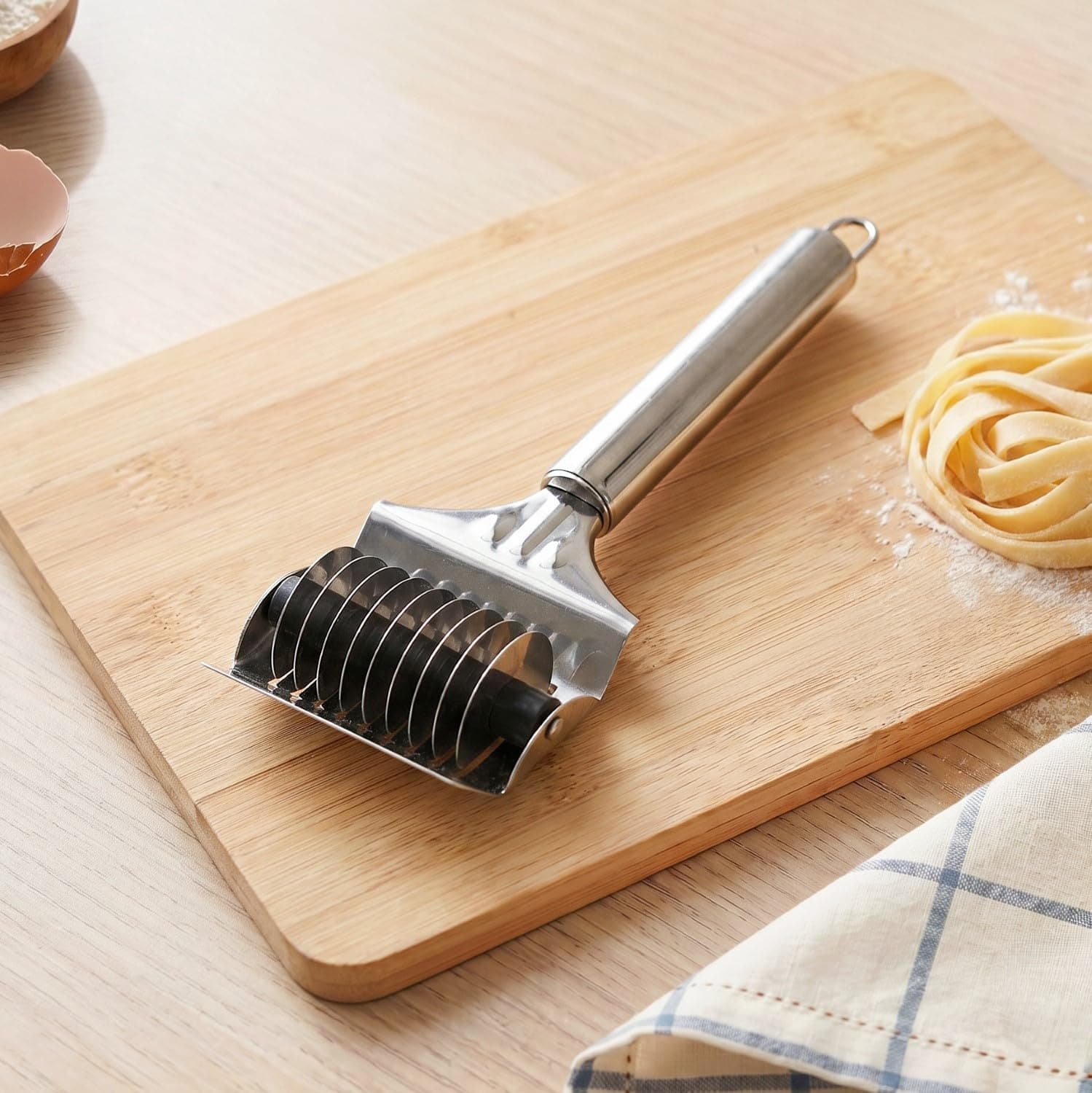 Nestasia Stainless Steel Parotta Cutter for Kitchen (8 Inches) | Rust Resistant Pasta Spaghetti Roller - Dishwasher Safe Noodles & Dough Cutter & Mincer | Mulitpurpose Kitchen & Cooking Tool