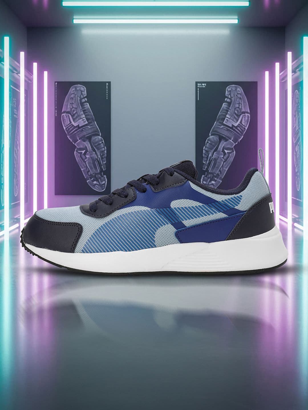 Puma Puma Men Navy Blue and Off-White Colourblocked Sneakers
