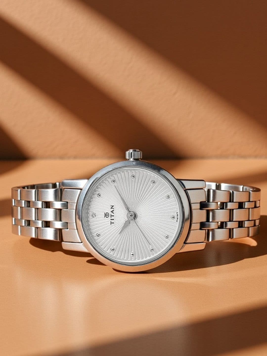 Titan Titan Quartz Analog With Silver Dial Watch For Women - Nt2593sm01