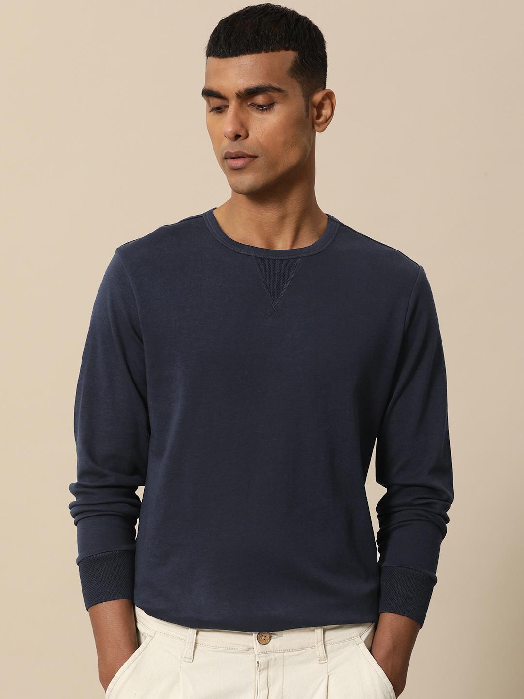 Mr Bowerbird Men Navy Blue Regular Fit Pure Cotton V Patch T-shirt
