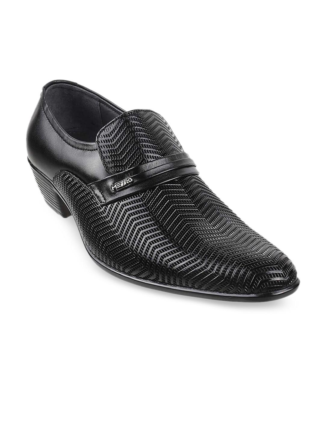 Metro Men Black Textured Leather Formal Loafers