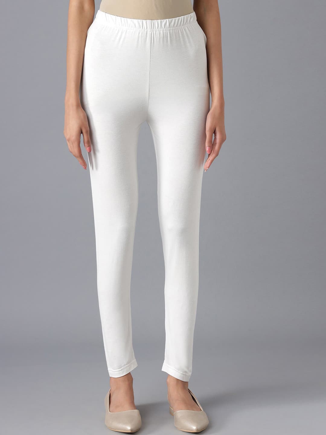 AURELIA Women White Solid Slim Fit Leggings