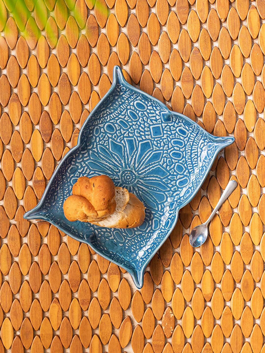 ExclusiveLane Ceramic Serving Platter Hand Glazed Studio Pottery