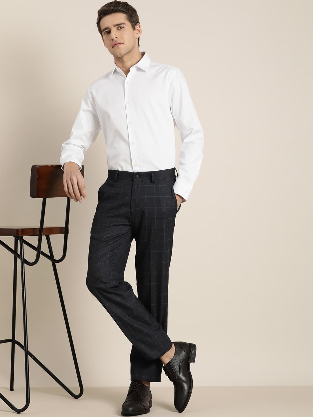 INVICTUS Men White Solid Slim Fit Pure Cotton Formal Shirt