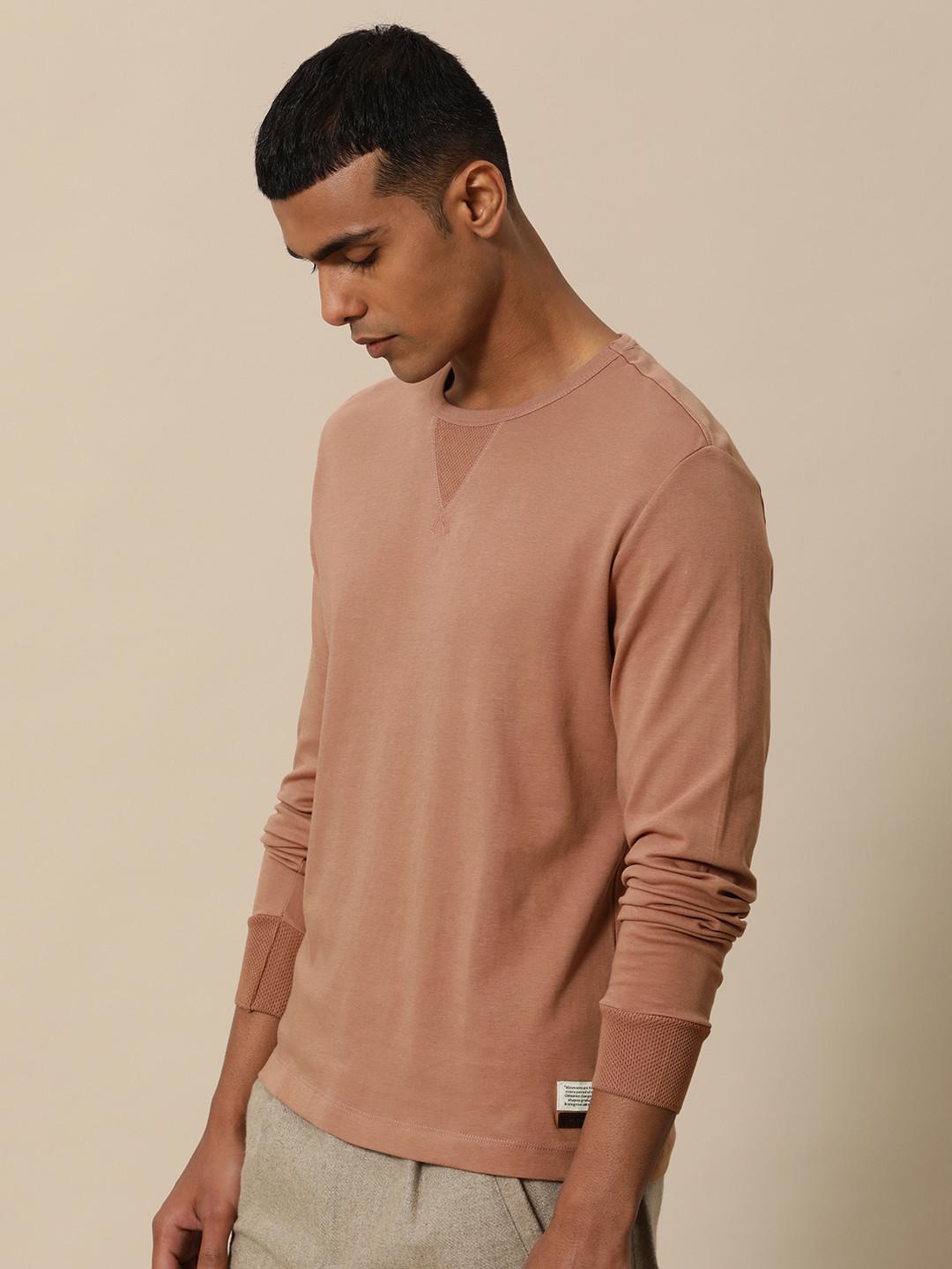 Mr Bowerbird Men Rose Regular Fit Pure Cotton V Patch T-shirt