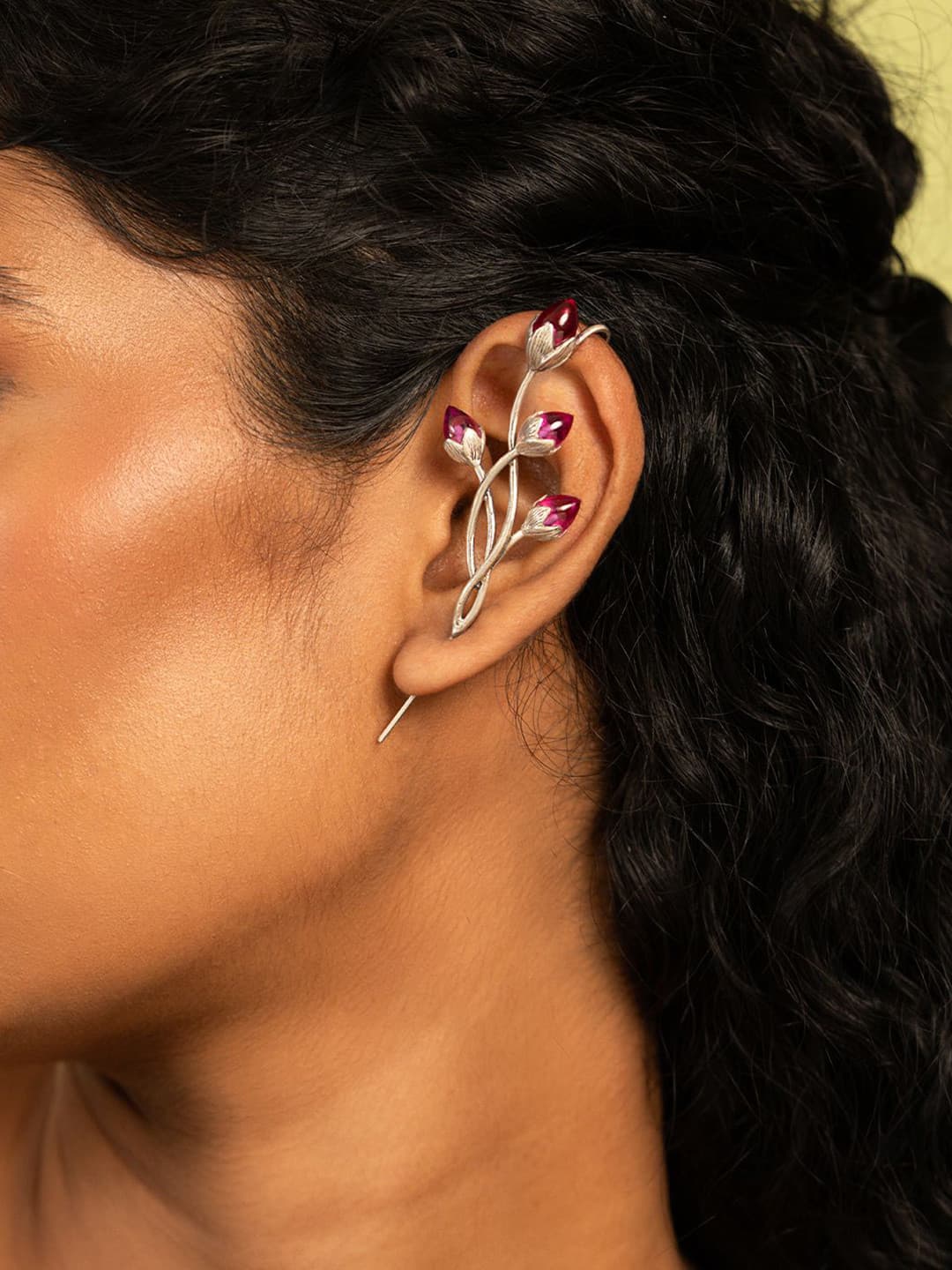 SHAYA 925 Sterling Silver Contemporary Studs Earrings