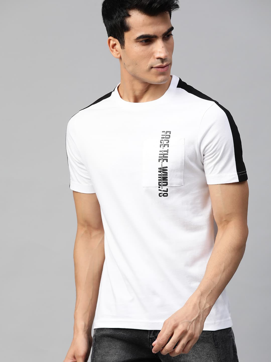 Roadster Men White Solid Round Neck T-shirt