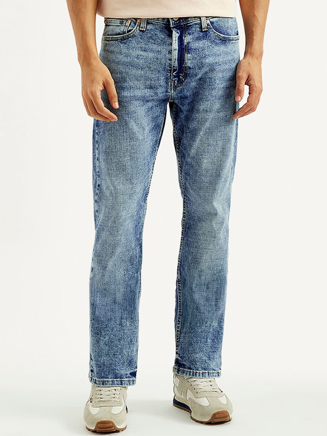Levis Men Classic Straight Fit Mid-Rise Light Fade Jeans