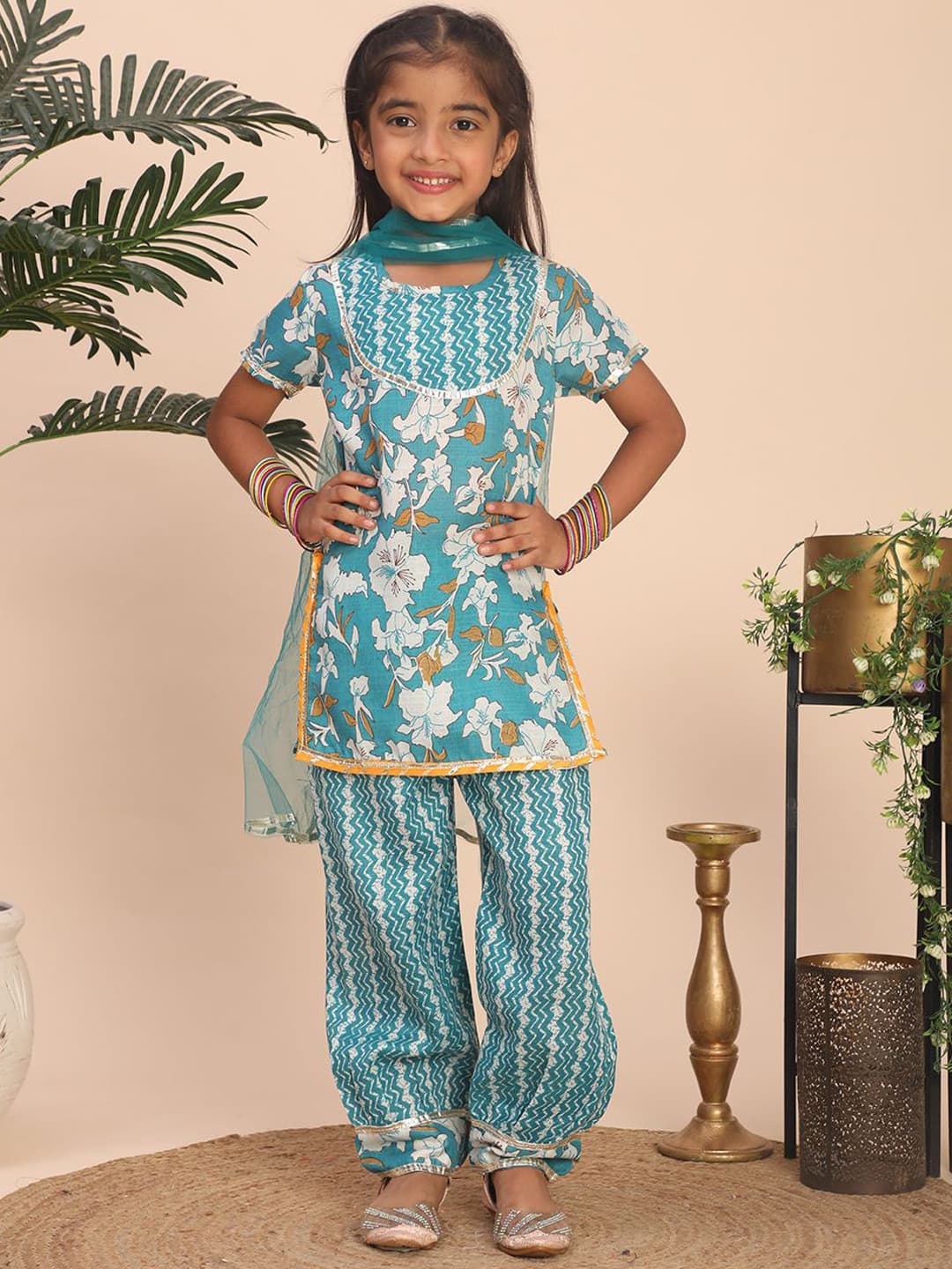 Cutiekins Girls Floral Printed Gotta Patti Kurta with Palazzos & Dupatta