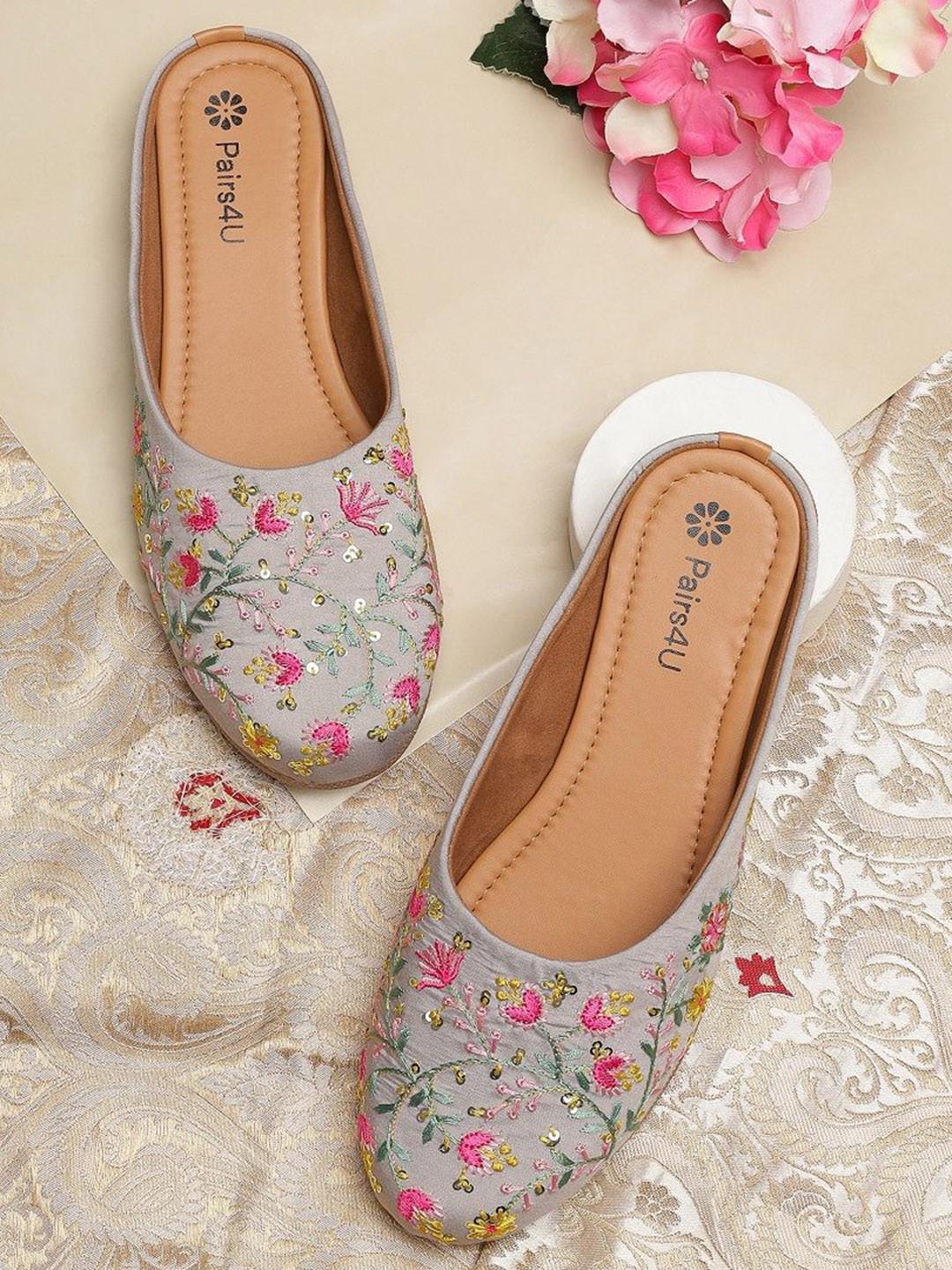 Pairs4U Women Embellished Round Toe Ethnic Mules