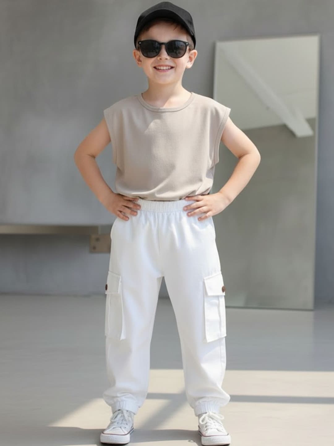 Cutiekins Boys Solid Mid-Rise Regular-Fit Cargo Pants