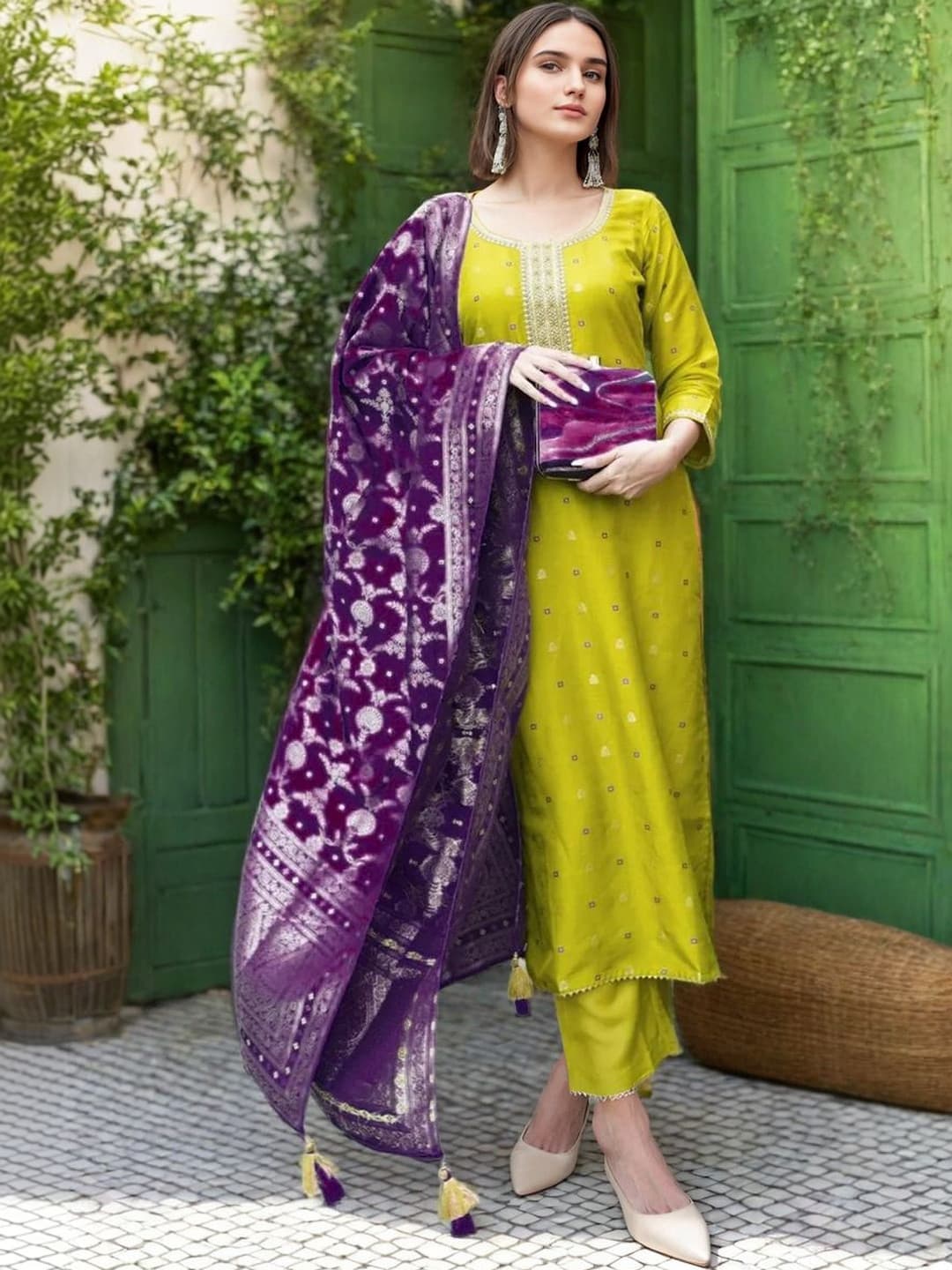 Twika Women Regular Thread Work Kurta with Trousers & With Dupatta