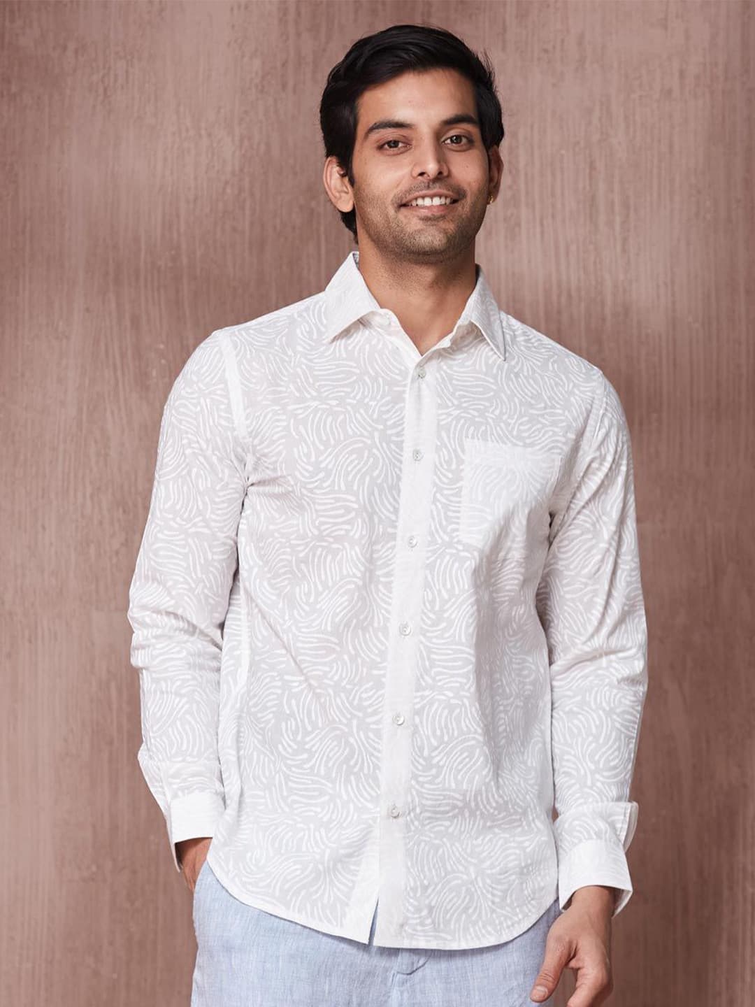 Fabindia Men Slim Fit Spread Collar Textured Cotton Casual Shirt