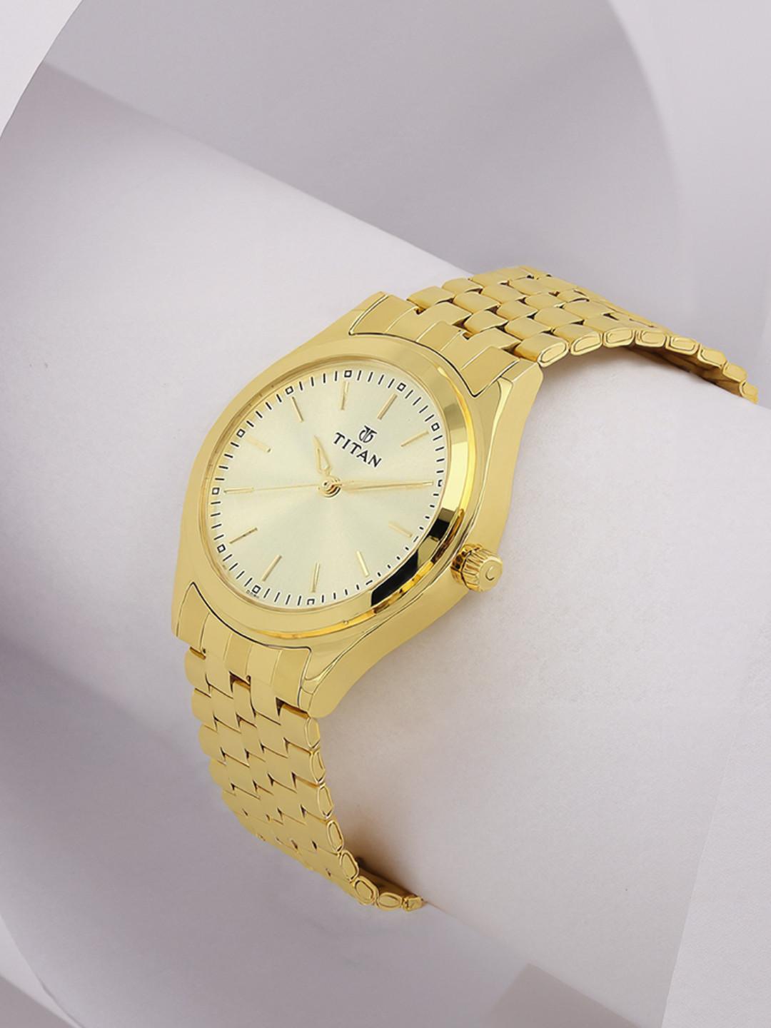 Titan Karishma Quartz Analog With Champagne Dial Watch For Men - Nr1648ym02
