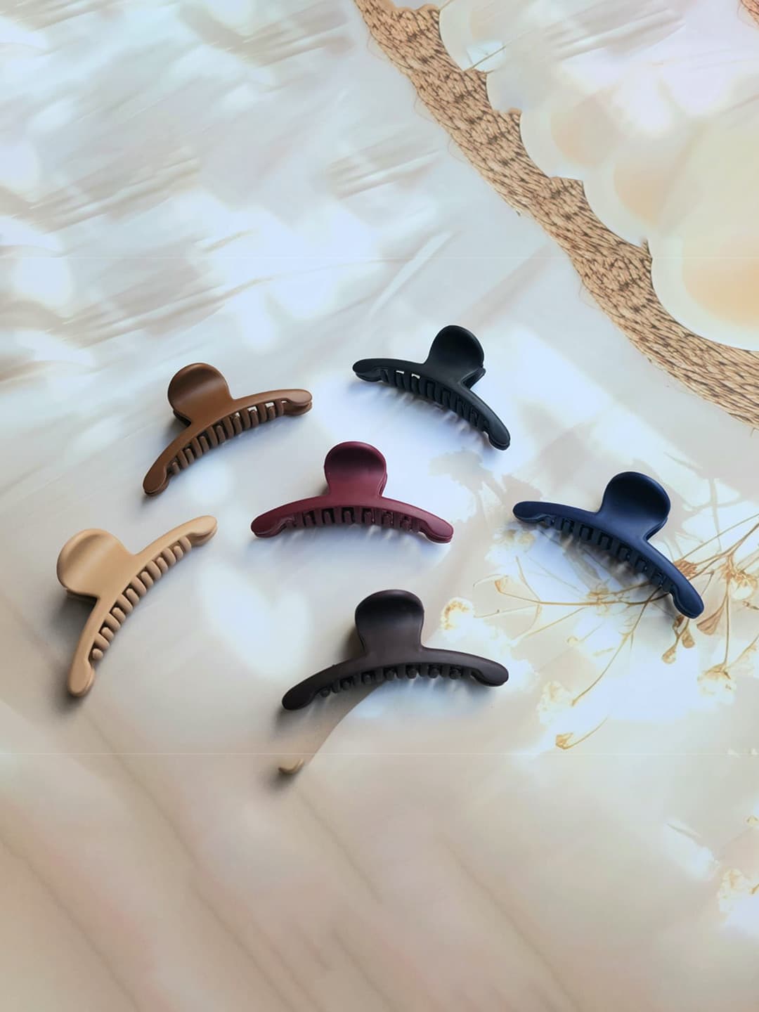 DIVASTRI Women Set of 3 Claw Clip
