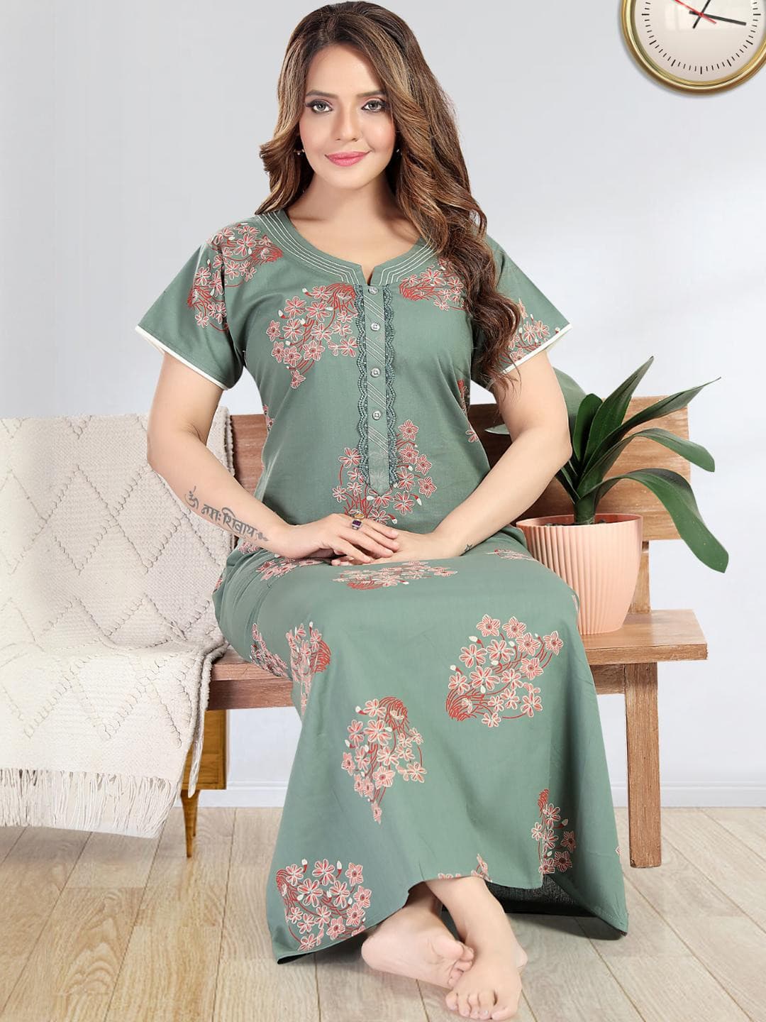 TRUNDZ Women Floral Printed Maxi Nightdress