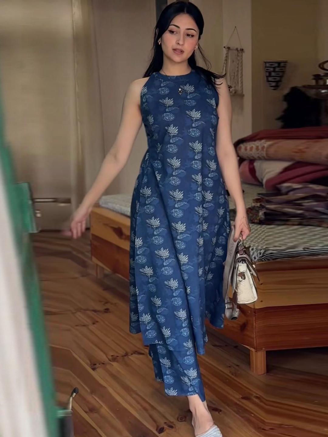 Aaghnya Women Floral Printed Regular Kurta with Palazzos