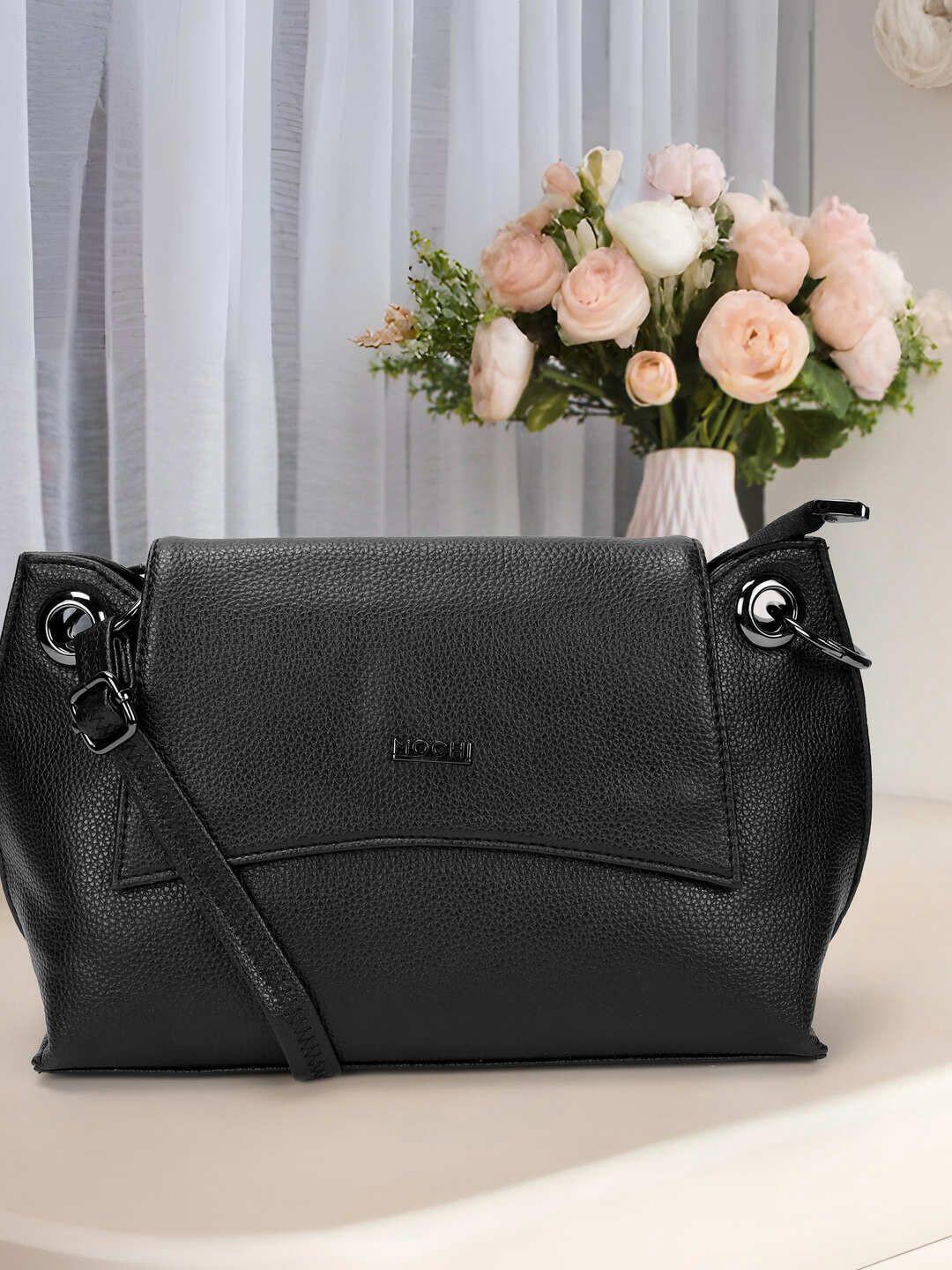 Mochi Textured Swagger Handheld Bag