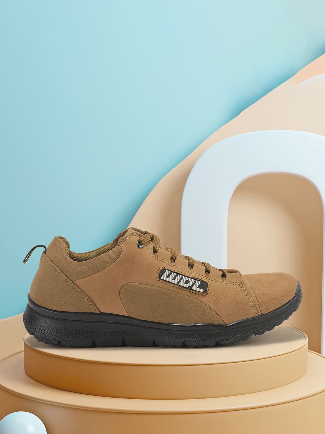 Woodland Men Round Toe Sneakers
