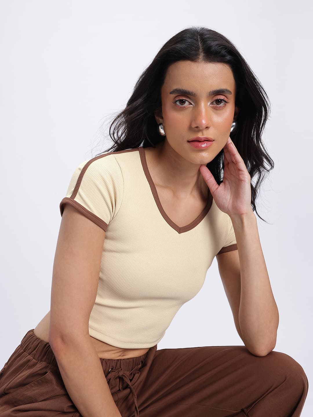 glitchez Ribbed V-Neck Crop Fitted Top