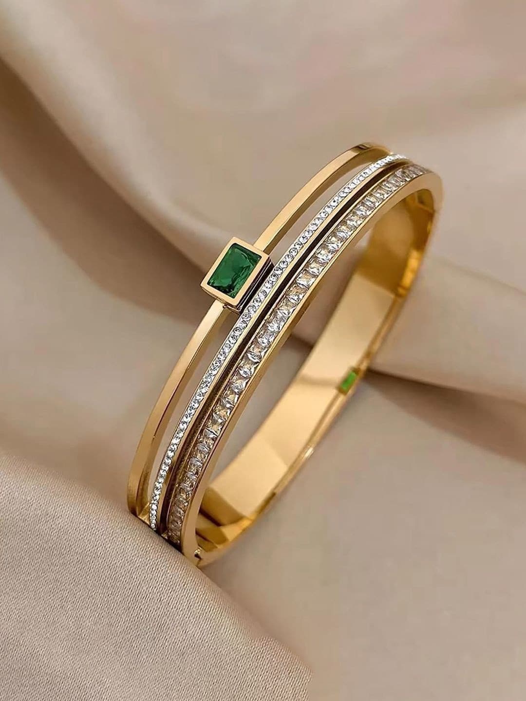 GOLDIWALA Women Cubic Zirconia Gold-Plated Kada Bracelet