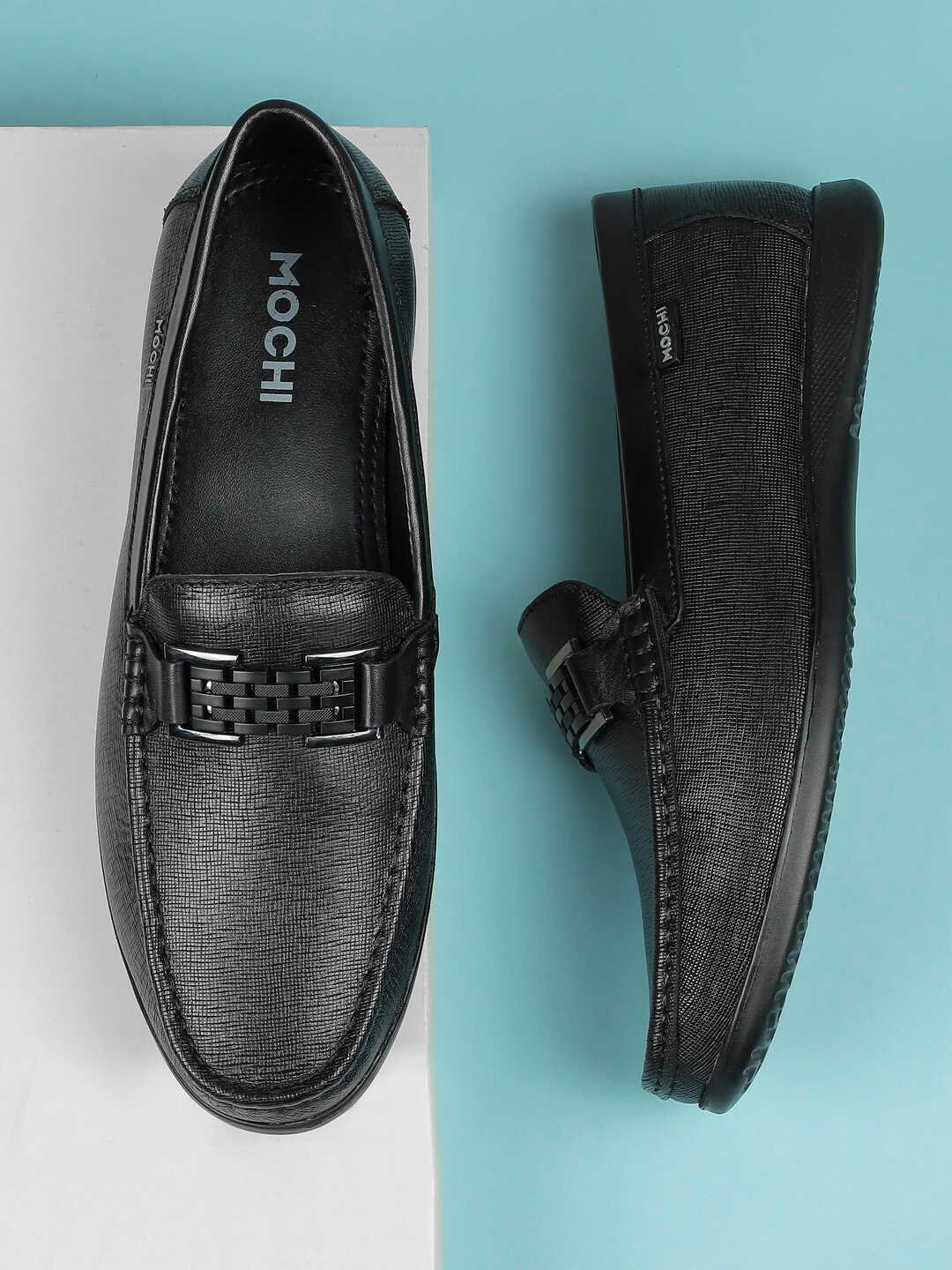 Mochi Men Textured Round Toe Leather Formal Loafers With Buckles