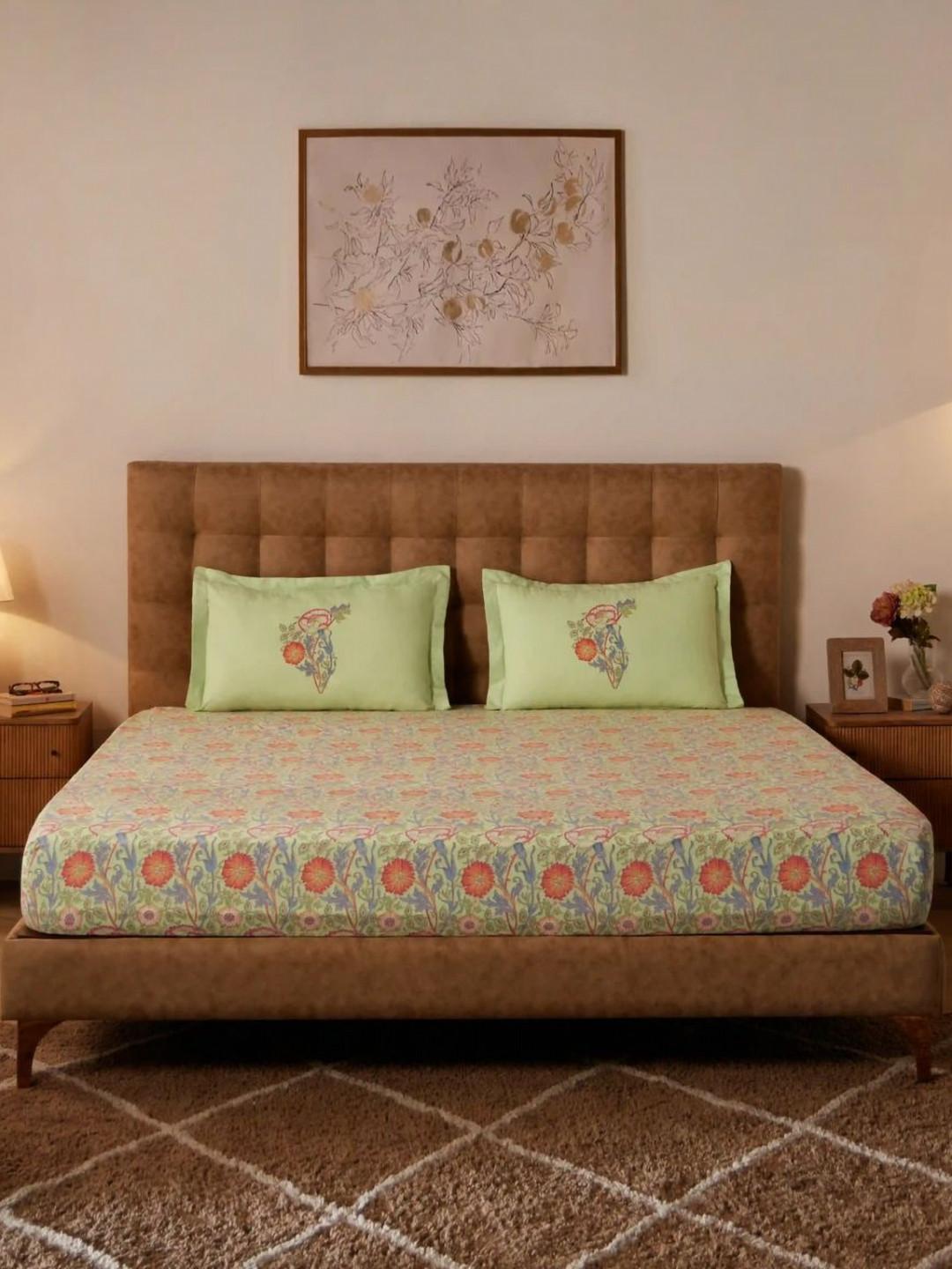 LIVSPACE Green & Red Ethnic 144 TC Fitted Cotton Double Queen Bedsheet Set 1.98 m x 1.58 m