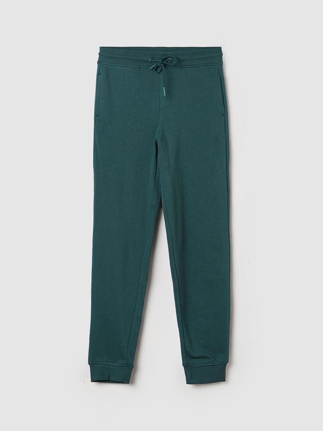 max Boys Regular Fit Mid-Rise Joggers