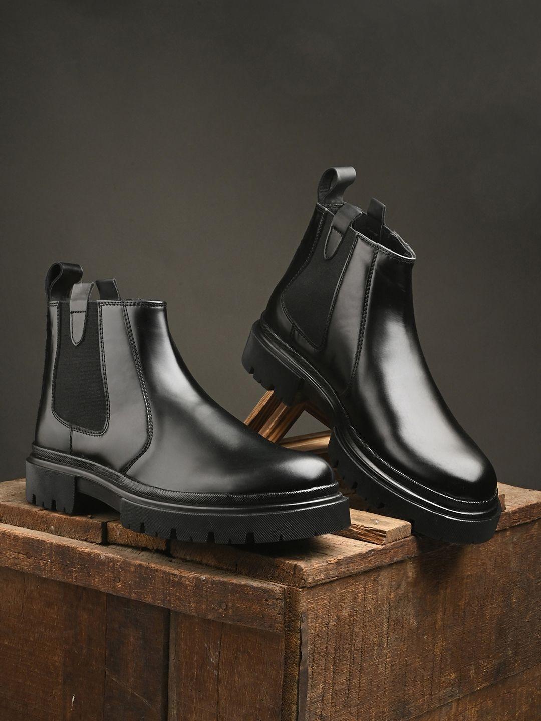 Roadster Men Solid Slip On Casual Chelsea Boots