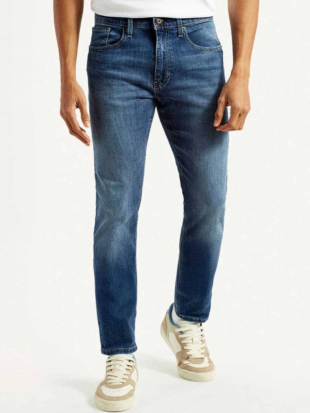 Levis Men 512 Classic Tapered Fit Mid-Rise Light Fade Stretchable Jeans