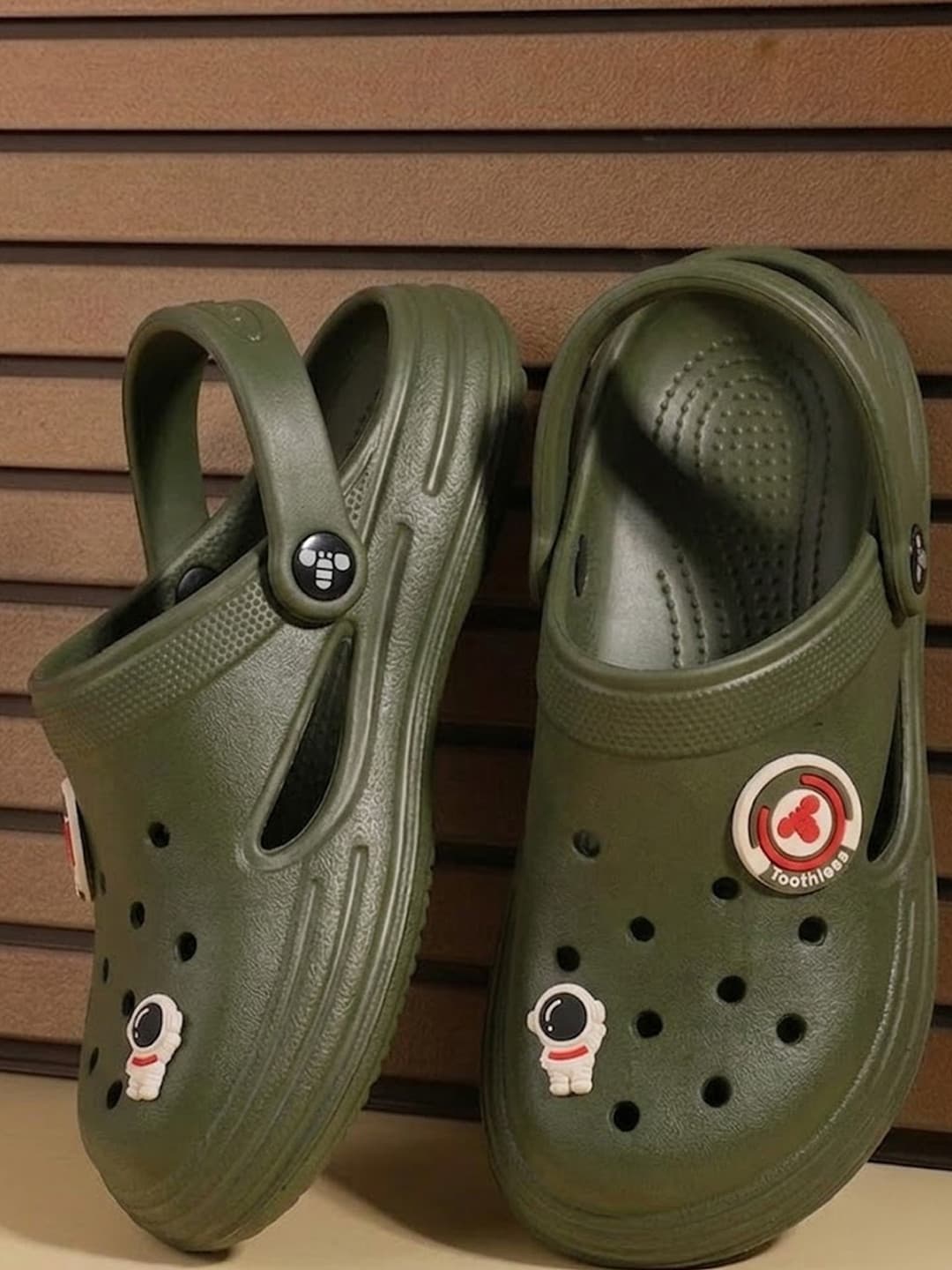 toothless Boys Olive Adjustable Back Strap Ergonomic Footbed Comfort Clogs