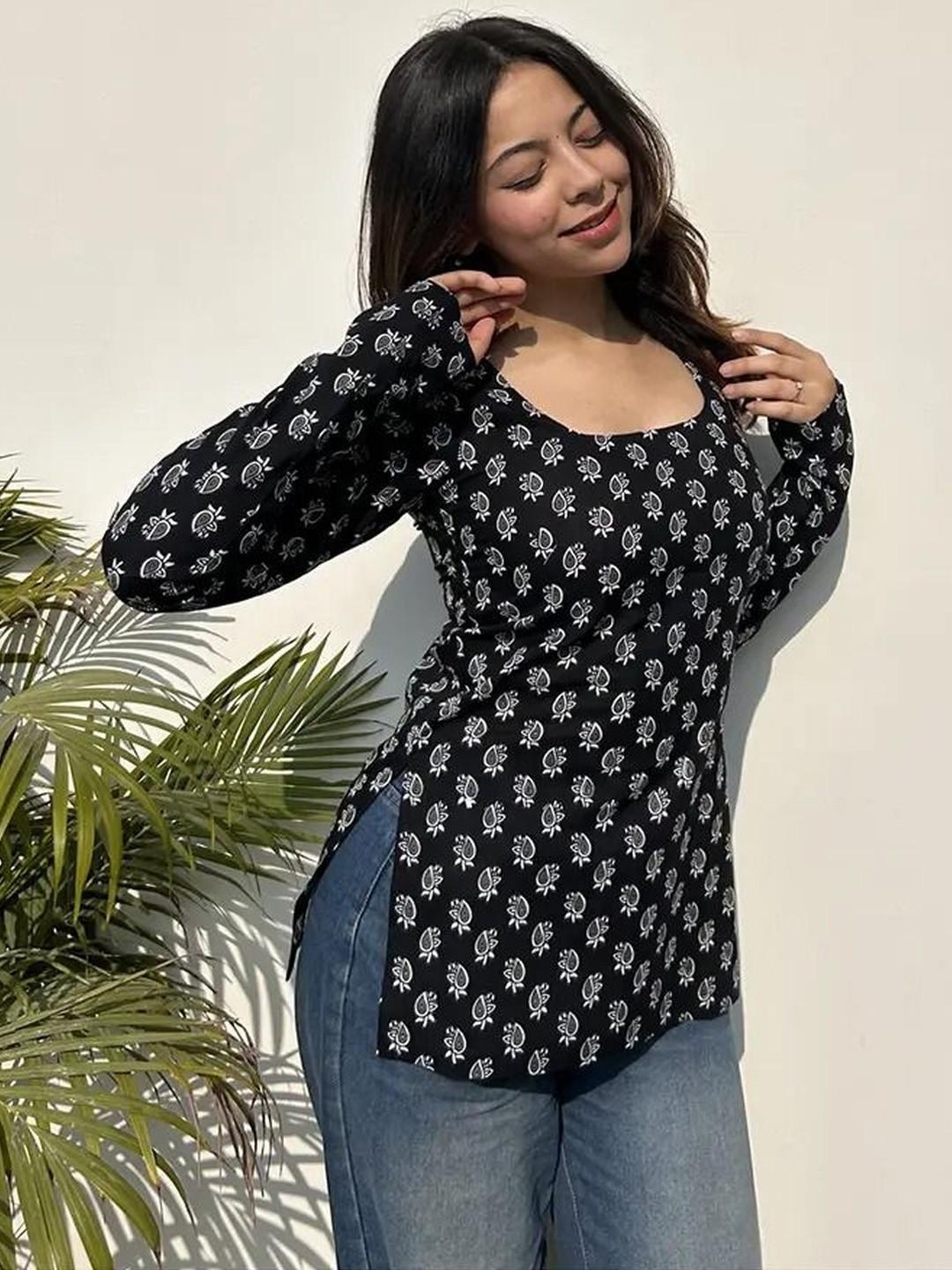 SAANVRA Ethnic Motifs Printed Square Neck Kurti