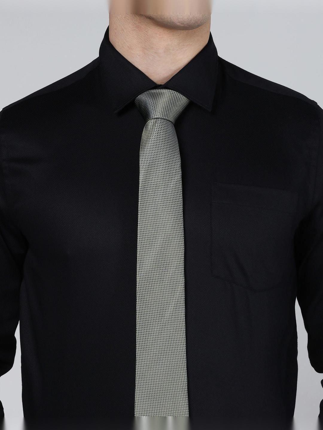 Blackberrys Men Broad Tie
