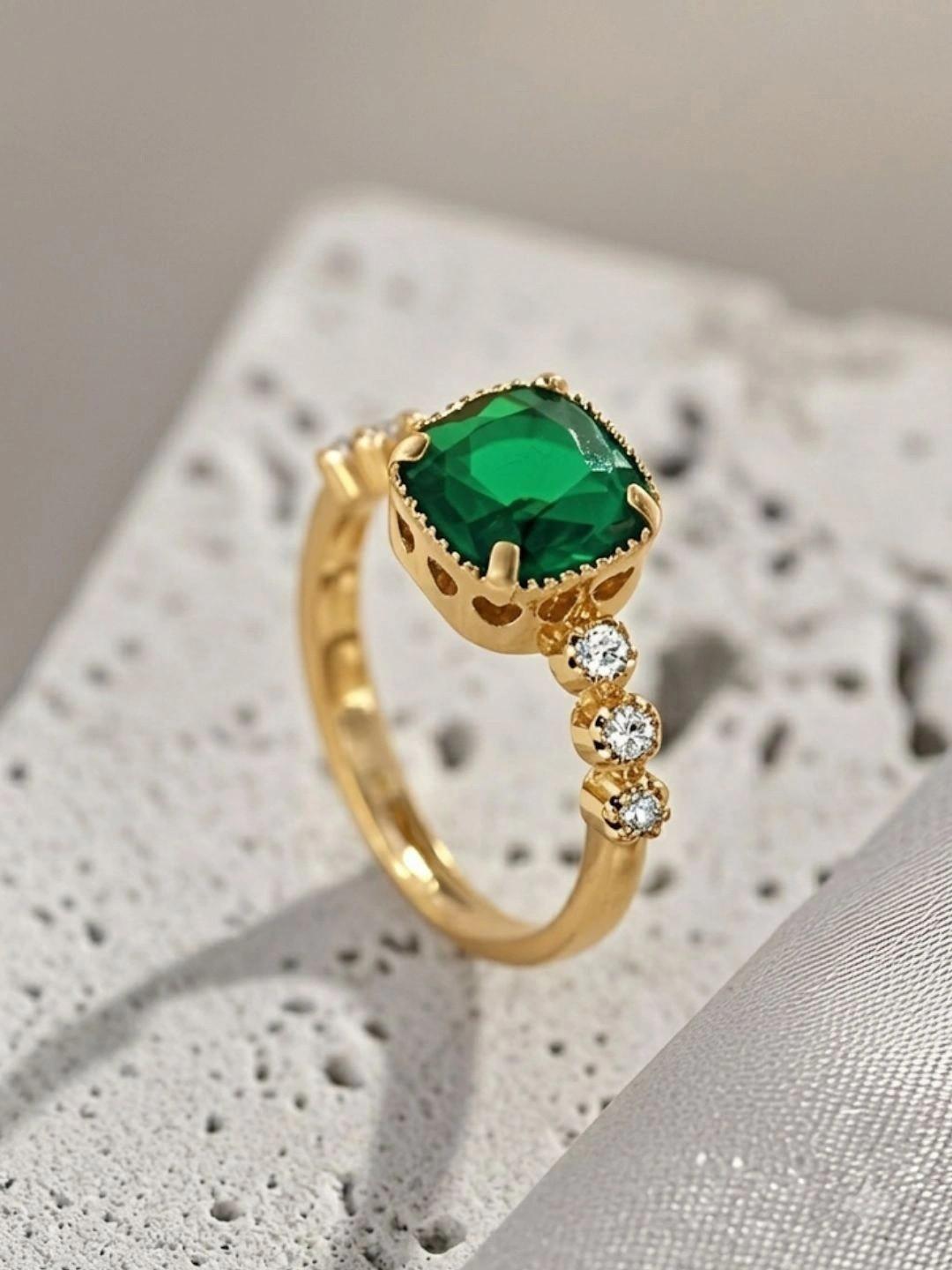 MONOZO Women Gold-Plated Zircon Finger Ring
