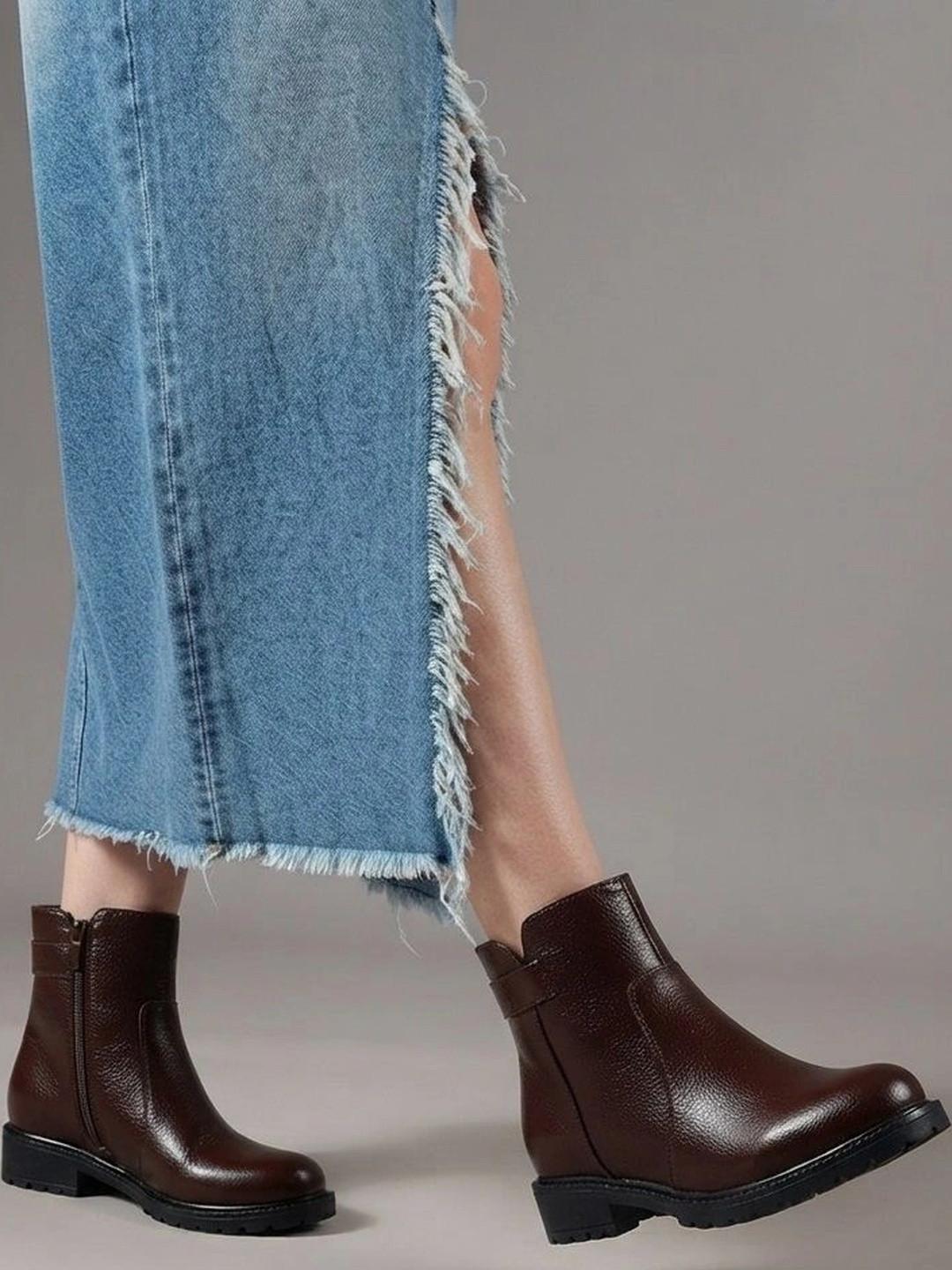 The Roadster Lifestyle Co Women Textured Round Toe Zip Fastening Ankle Boots with Block He