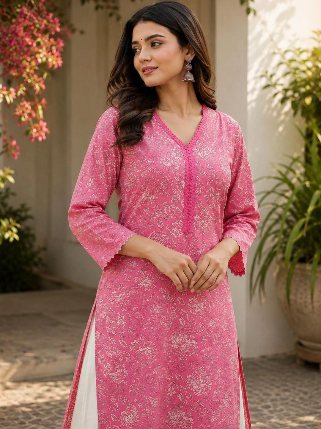 Hunaiza Women Floral Printed Thread Work Floral Kurta