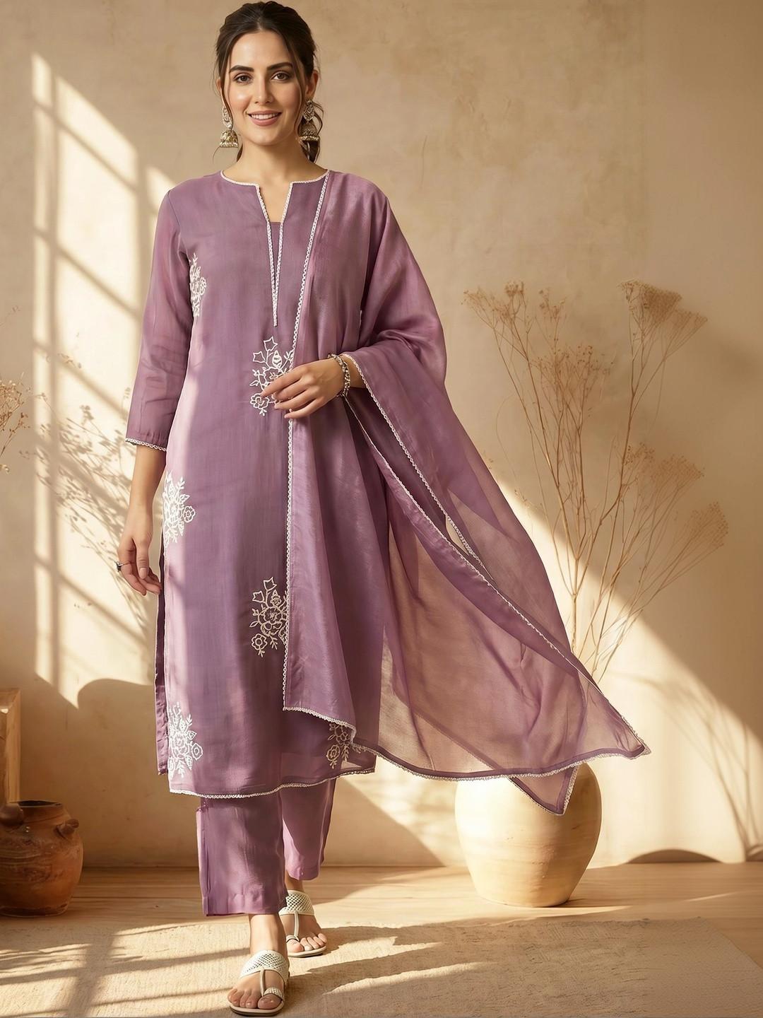 AVANSHEE Women Ethnic Motifs Chanderi Cotton Kurta with Trousers & With
