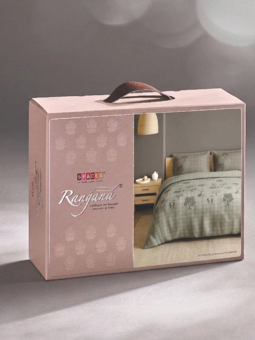 SPACES Peach-Coloured & Gold-Toned Graphic 210 TC Bedsheet with 2 Pillow Covers