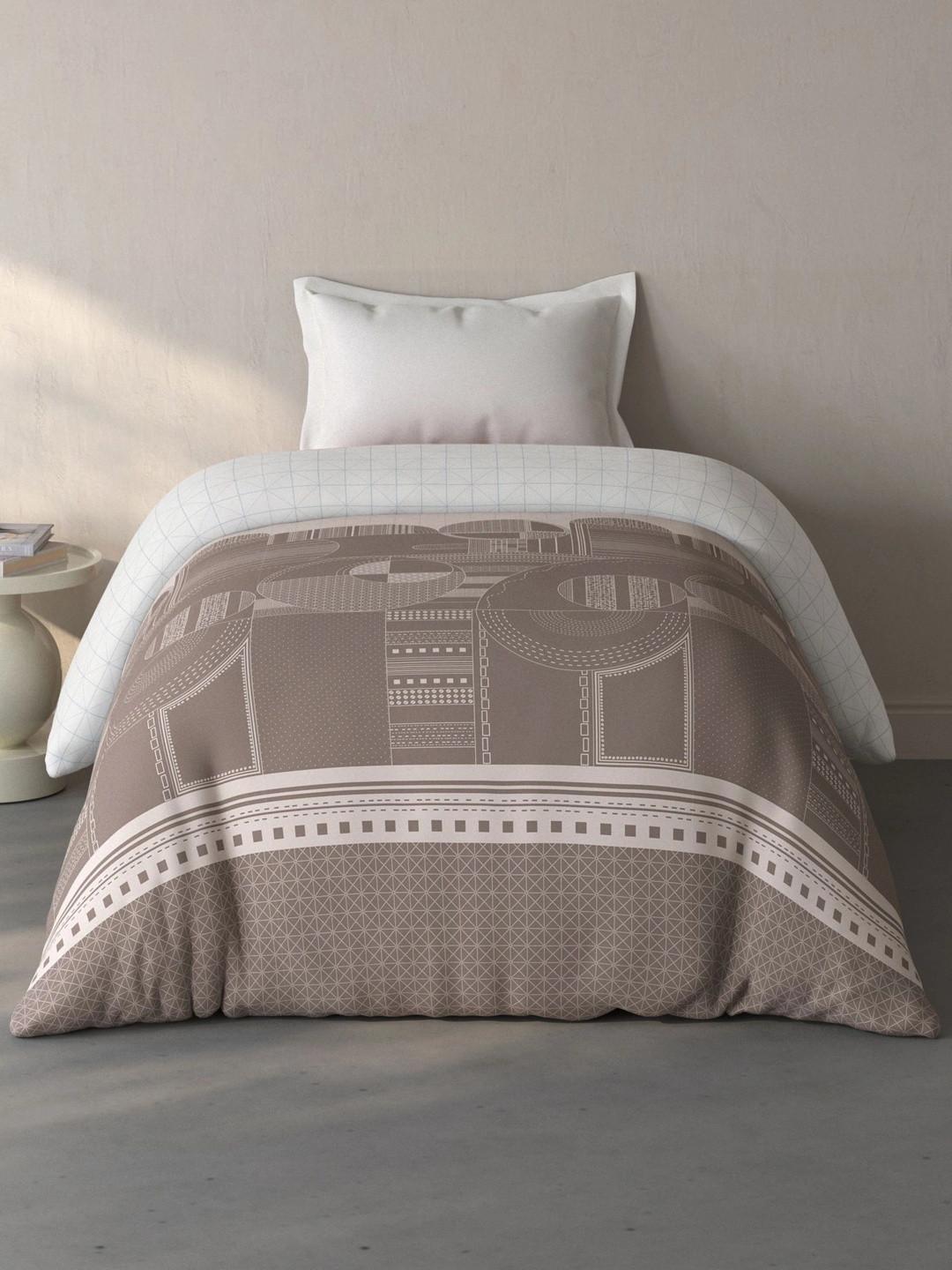 SPACES Taupe Geometric AC Room 150 GSM Quilt
