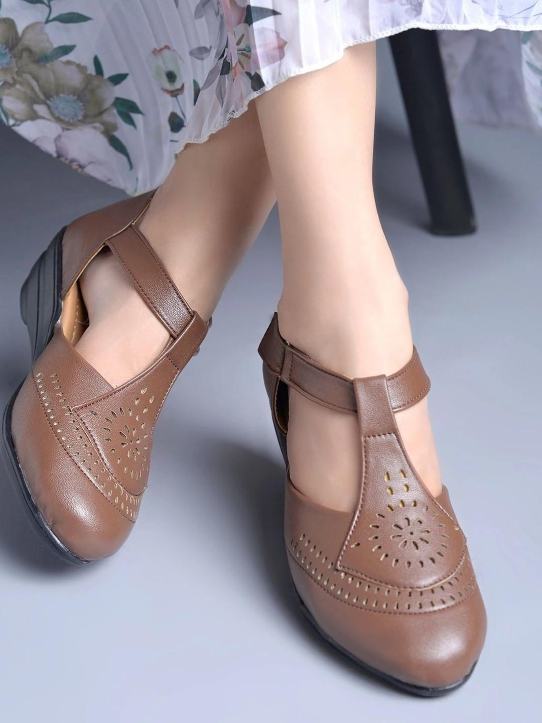 Shoetopia Wedge Pumps with Laser Cuts