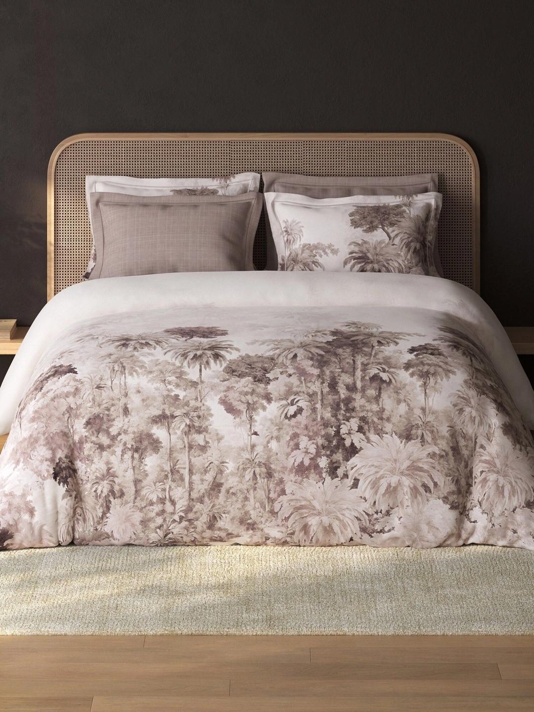 SPACES Taupe Floral 210 TC Bedsheet with 4 Pillow Covers