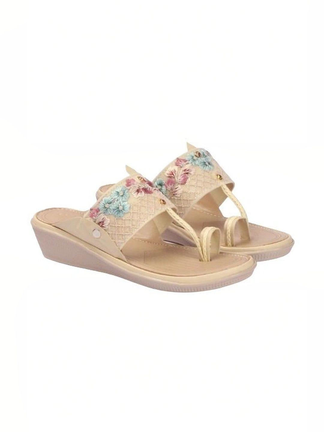 CORSICA Women Comfort Sandals