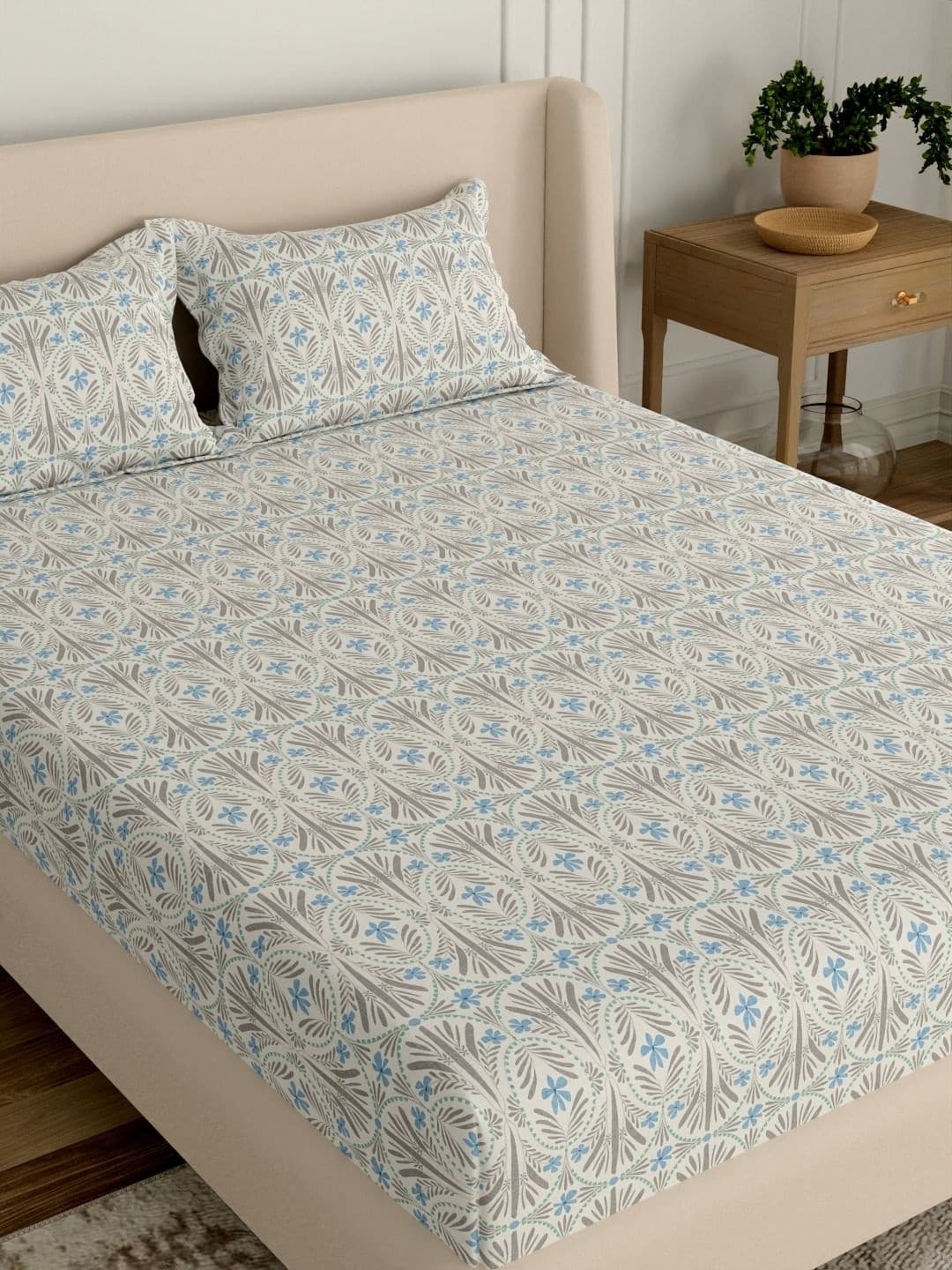 Portico 144 TC Blue Floral Bedsheet with 2 Pillow Covers