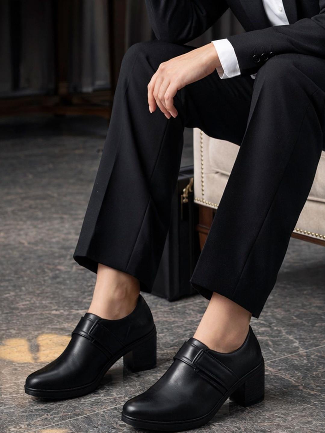 Stylestry Work Block with Buckles